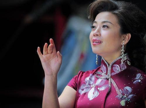 张也简历及家庭背景,音乐世家出身，才华横溢的歌唱家之路